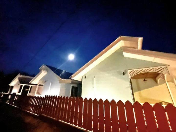 Hotel Branda Kampung Sumpitan Lenggong Tiada Sungai Kampong Ulu Jepai Exterior foto